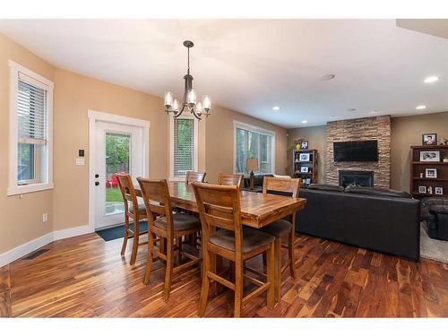 1605 53A Avenue Close, Lloydminster, AB - Indoor Photo Showing Kitchen With Upgraded Kitchen