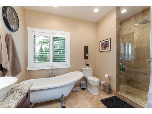 1605 53A Avenue Close, Lloydminster, AB - Indoor Photo Showing Bathroom