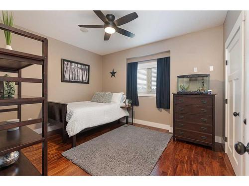 1605 53A Avenue Close, Lloydminster, AB - Indoor Photo Showing Bedroom