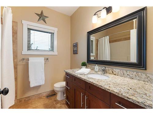 1605 53A Avenue Close, Lloydminster, AB - Indoor Photo Showing Bathroom