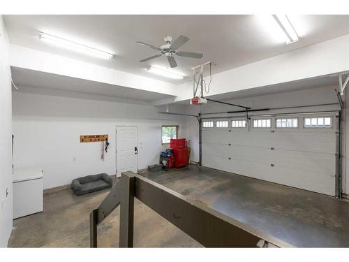 1605 53A Avenue Close, Lloydminster, AB - Indoor Photo Showing Garage