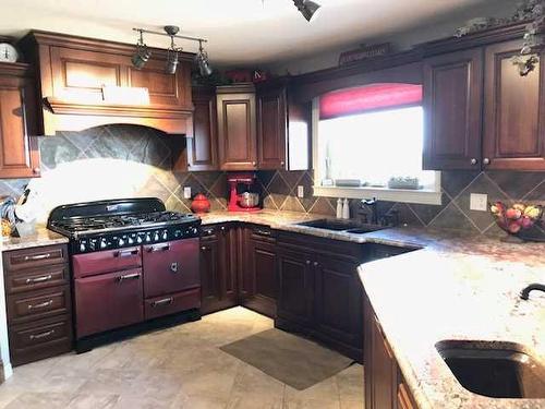 51016A Twp Rd 490, Vermilion, AB - Indoor Photo Showing Kitchen