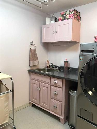 51016A Twp Rd 490, Vermilion, AB - Indoor Photo Showing Laundry Room