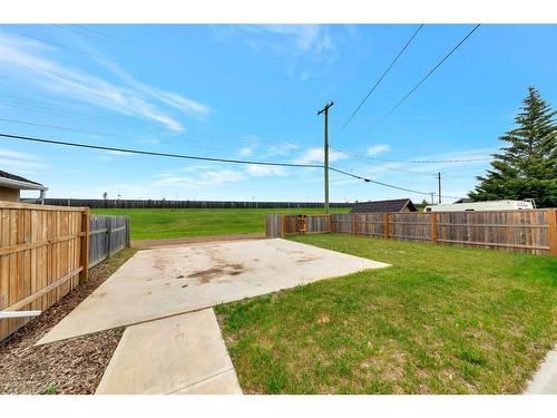 5624 51A Street, Lloydminster, AB - Outdoor