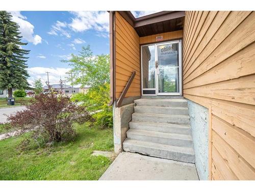 1-16-5633 43 Street, Lloydminster, AB - Outdoor With Exterior