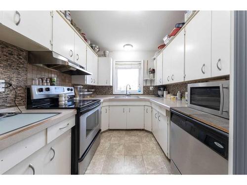 490037 Rr 20, Rural Vermilion River, County Of, AB - Indoor Photo Showing Kitchen