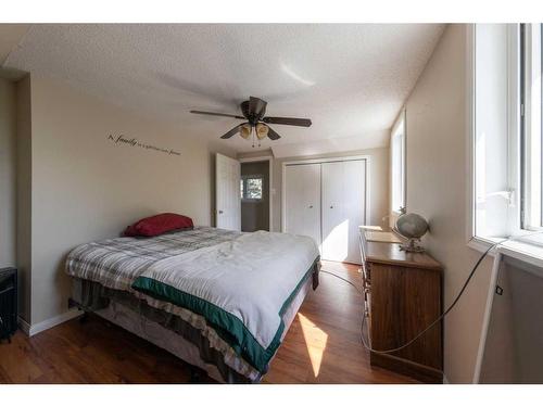 490037 Rr 20, Rural Vermilion River, County Of, AB - Indoor Photo Showing Bedroom