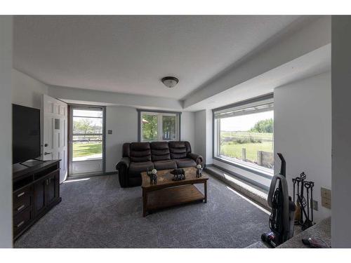 490037 Rr 20, Rural Vermilion River, County Of, AB - Indoor Photo Showing Living Room