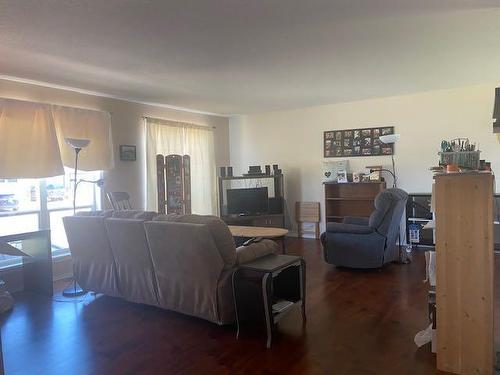 5006 46 Street, Irma, AB - Indoor Photo Showing Living Room