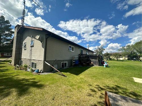 15 Hawkes Street, Marsden, SK - Outdoor