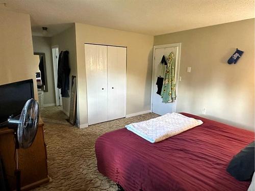 15 Hawkes Street, Marsden, SK - Indoor Photo Showing Bedroom