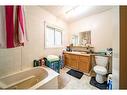 440004 Rge Rd 30, Rural Wainwright No. 61, M.D. Of, AB  - Indoor Photo Showing Bathroom 