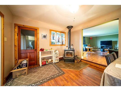 440004 Rge Rd 30, Rural Wainwright No. 61, M.D. Of, AB - Indoor With Fireplace