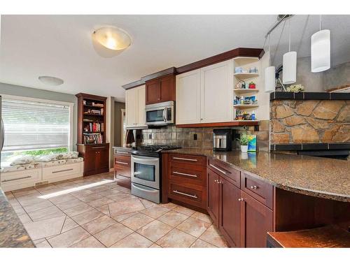 3706 56A Avenue, Lloydminster, AB - Indoor Photo Showing Kitchen