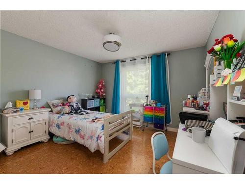 3706 56A Avenue, Lloydminster, AB - Indoor Photo Showing Bedroom