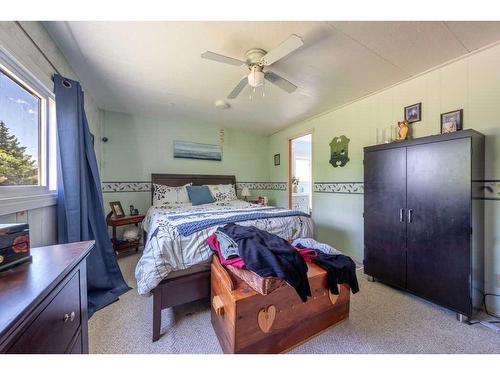 22 Hawkes Street, Marsden, SK - Indoor Photo Showing Bedroom