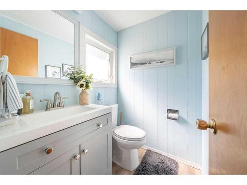 22 Hawkes Street, Marsden, SK - Indoor Photo Showing Bathroom