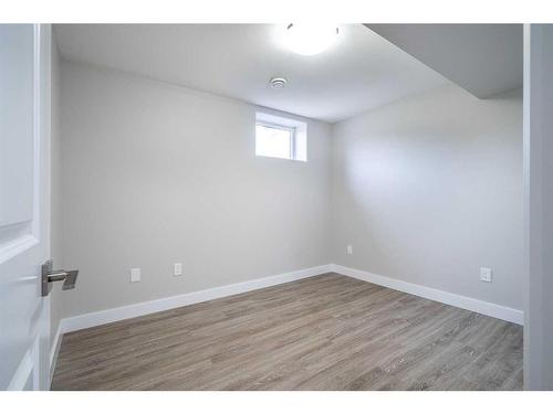 5010 54 Street, Lloydminster, AB - Indoor Photo Showing Other Room