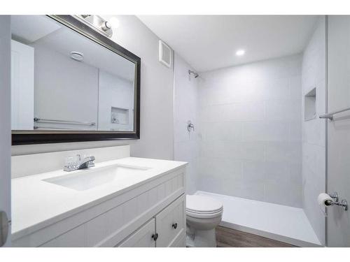 5010 54 Street, Lloydminster, AB - Indoor Photo Showing Bathroom