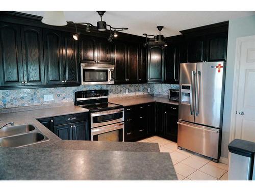 2 Birch Road, Rural Wainwright No. 61, M.D. Of, AB - Indoor Photo Showing Kitchen With Double Sink