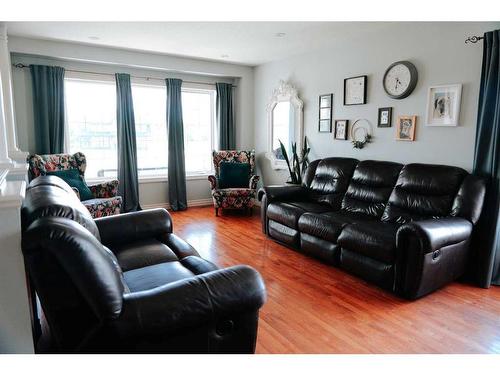 2 Birch Road, Rural Wainwright No. 61, M.D. Of, AB - Indoor Photo Showing Living Room