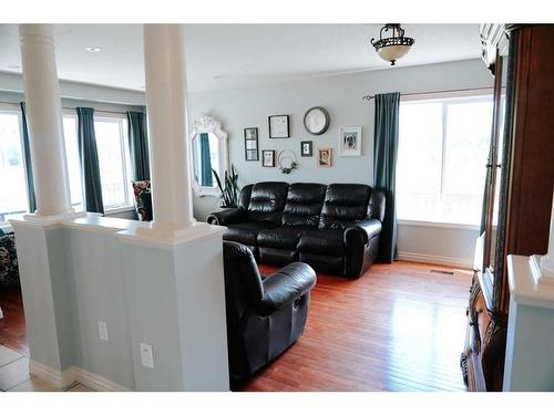 2 Birch Road, Rural Wainwright No. 61, M.D. Of, AB - Indoor Photo Showing Living Room