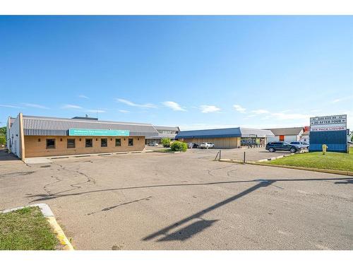 Unit 116-5704 44 Street, Lloydminster, AB 