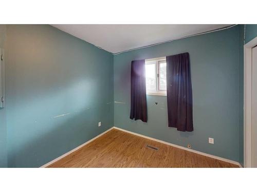 4504 49 Street, Lloydminster, SK - Indoor Photo Showing Other Room