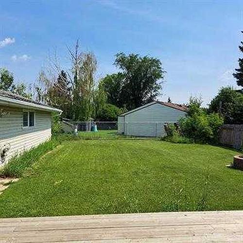 4113 52 Avenue, Lloydminster, AB - Outdoor