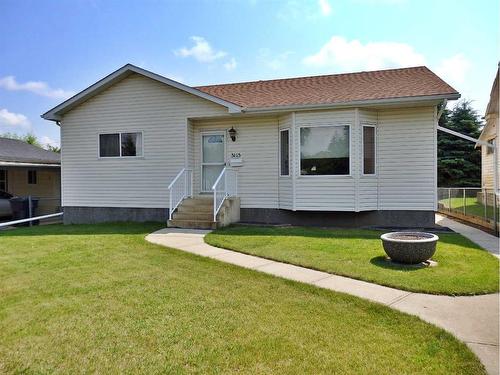 5115 51 Street, Mannville, AB - Outdoor