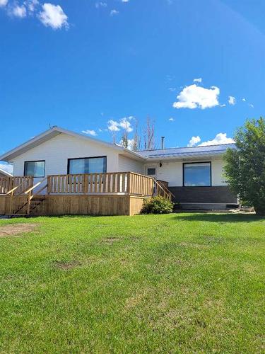 5014 Imperial Avenue, Coronation, AB - Outdoor