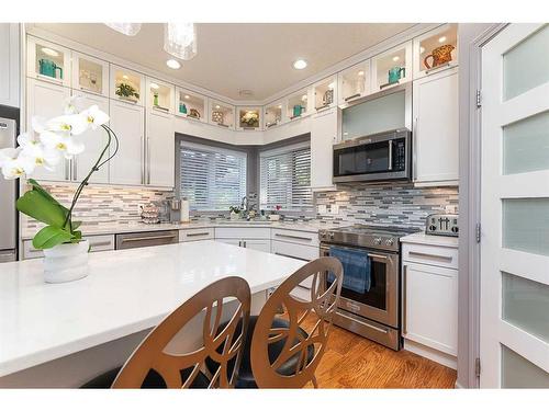 5805 23 Street, Lloydminster, AB - Indoor Photo Showing Kitchen With Upgraded Kitchen