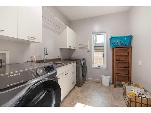 5805 23 Street, Lloydminster, AB - Indoor Photo Showing Laundry Room