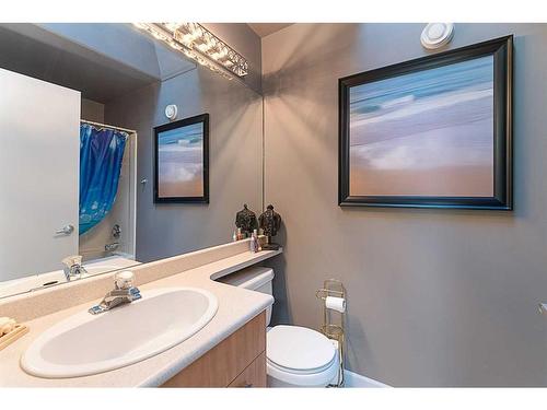 5805 23 Street, Lloydminster, AB - Indoor Photo Showing Bathroom