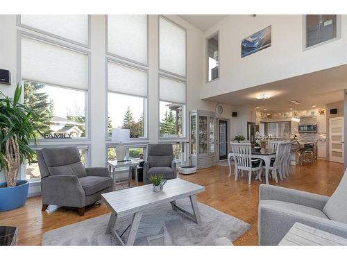 5805 23 Street, Lloydminster, AB - Indoor Photo Showing Living Room