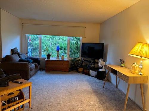 Se 8-44-1-W4, Rural Wainwright No. 61, M.D. Of, AB - Indoor Photo Showing Living Room