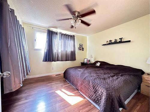 75 3 Street East, Lashburn, SK - Indoor Photo Showing Bedroom