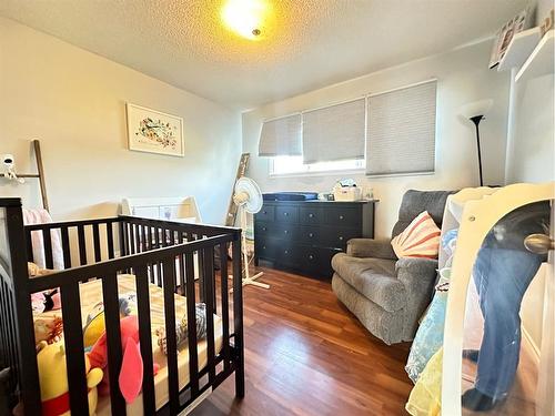 75 3 Street East, Lashburn, SK - Indoor Photo Showing Bedroom