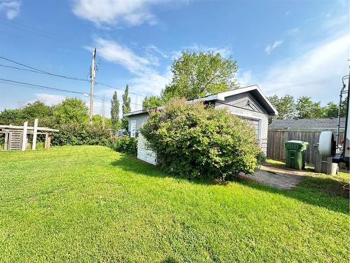 75 3 Street East, Lashburn, SK - Outdoor