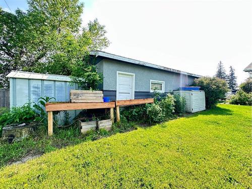 75 3 Street East, Lashburn, SK - Outdoor