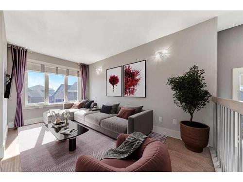 1807 59A Avenue, Lloydminster, AB - Indoor Photo Showing Living Room