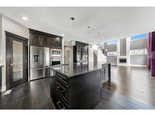 1807 59A Avenue, Lloydminster, AB - Indoor Photo Showing Kitchen With Upgraded Kitchen