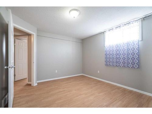 6608 39 Street, Lloydminster, AB - Indoor Photo Showing Other Room