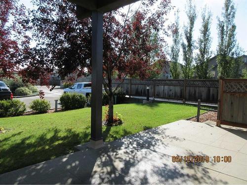 102-4102 69 Avenue, Lloydminster, AB - Outdoor With Backyard