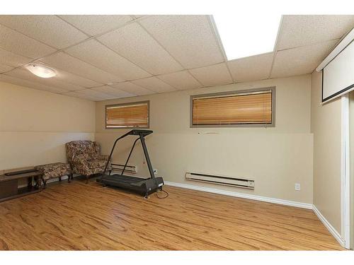 405 Main Street, Maidstone, SK - Indoor Photo Showing Gym Room