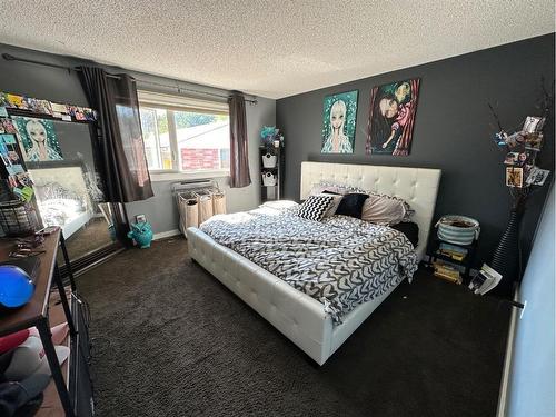 5112 54 Street, Mannville, AB - Indoor Photo Showing Bedroom