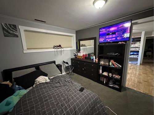 5112 54 Street, Mannville, AB - Indoor Photo Showing Bedroom