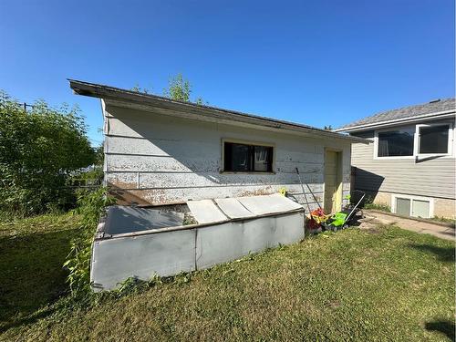 5112 54 Street, Mannville, AB - Outdoor