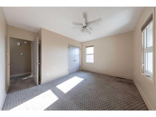 5203 46 Street, Lloydminster, AB - Indoor Photo Showing Other Room