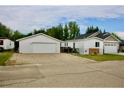 112 1St Avenue East, Neilburg, SK - Outdoor